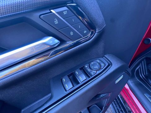 Used 2024 GMC Sierra 2500 AT4 w/ AT4 Premium Plus Package image 12