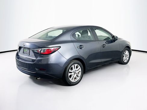 Used 2017 Toyota Yaris iA FWD image 9