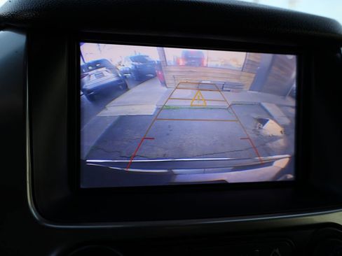 Used 2018 Chevrolet Suburban Premier image 36