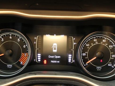 Used 2014 Jeep Cherokee Altitude w/ Cold Weather Group image 23