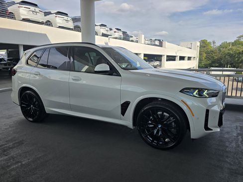 New 2026 BMW X5 xDrive40i w/ M Sport Package image 2
