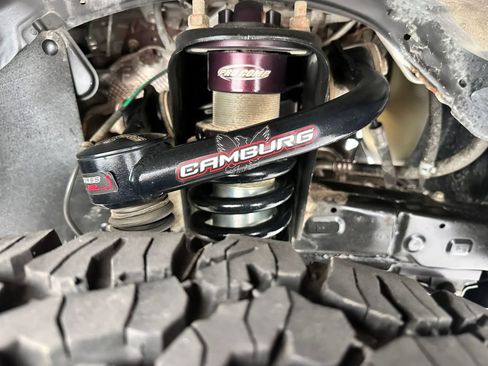 Used 2017 Toyota Tacoma TRD Off-Road RWD image 7