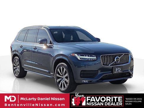 Used 2021 Volvo XC90 T6 Momentum w/ Advanced Package image 1