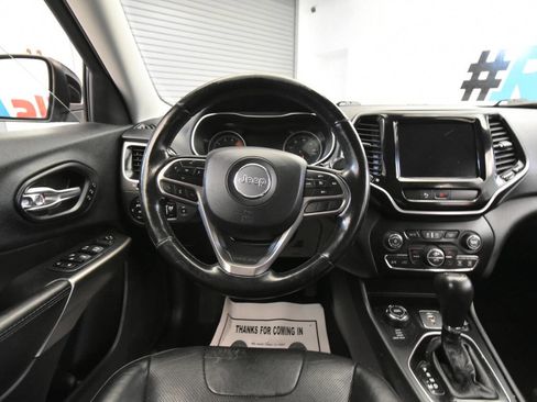 Used 2019 Jeep Cherokee Limited AWD/4WD image 20