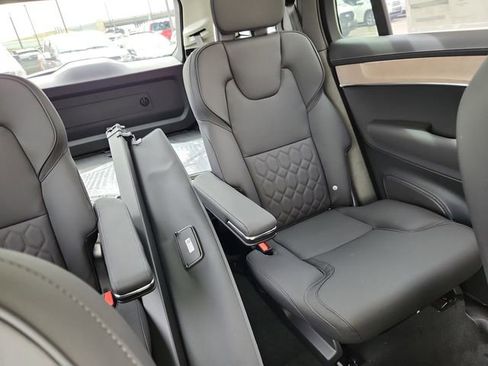 New 2025 Volvo XC90 B6 Plus w/ Protection Package Premier image 15