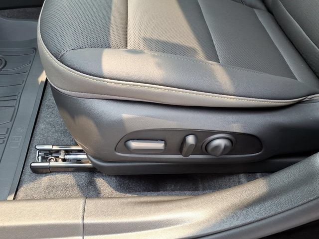 New 2026 Chevrolet Trax ACTIV w/ Sunroof Package FWD image 7