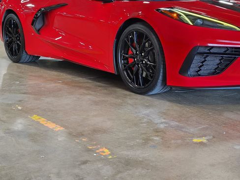 Used 2023 Chevrolet Corvette Stingray Premium Conv w/ Z51 Performance Package RWD image 17