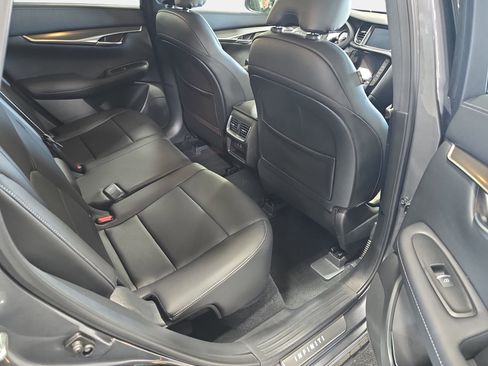 Certified 2025 INFINITI QX50 Luxe w/ Accent Package image 11