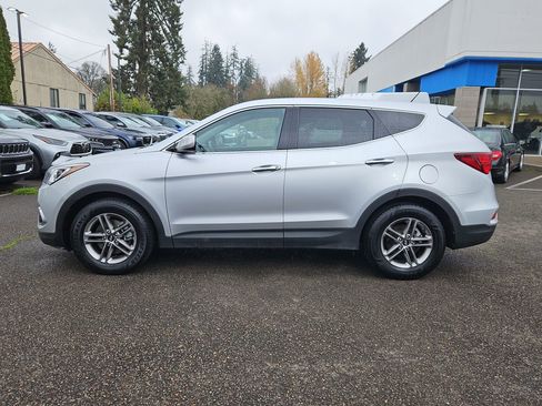 Used 2018 Hyundai Santa Fe Sport image 2
