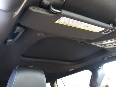 New 2025 Jeep Grand Cherokee L Altitude image 32