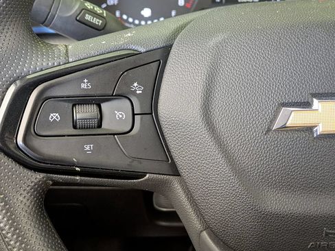 Used 2025 Chevrolet Trax LS FWD image 20
