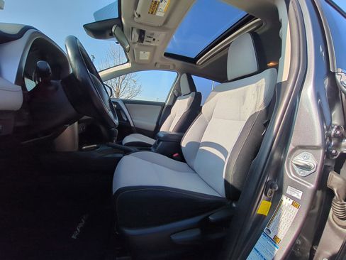 Used 2017 Toyota RAV4 XLE image 28