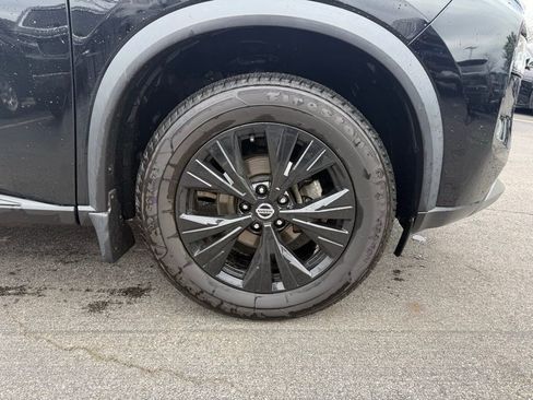 Used 2021 Nissan Rogue SV AWD/4WD image 26