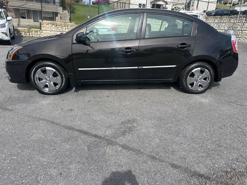Used 2010 Nissan Sentra 2.0 S FWD image 6