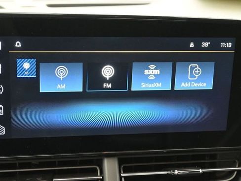 Used 2025 Chevrolet Trax LT image 27