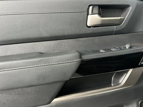 Used 2022 Toyota Tundra Limited image 12