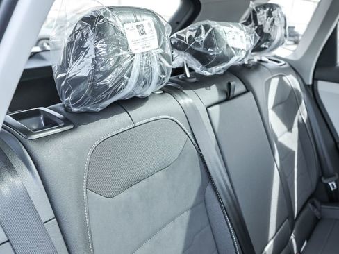 New 2025 Volkswagen Taos SE image 39