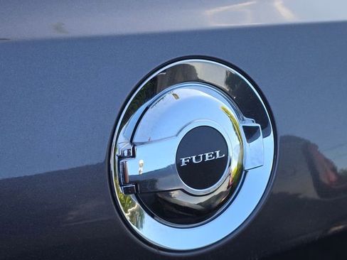 Used 2020 Dodge Challenger R/T image 5