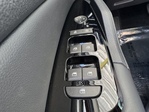 Used 2023 Kia Sportage SX Prestige image 32