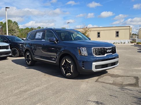 New 2025 Kia Telluride EX image 2
