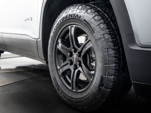 Used 2021 GMC Acadia AT4 w/ Technology Package AWD/4WD image 24