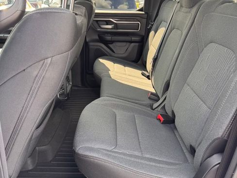 Used 2022 RAM 1500 Big Horn AWD/4WD image 16