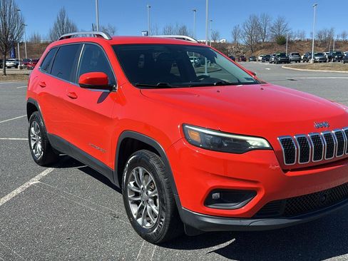 Used 2021 Jeep Cherokee Latitude Lux w/ Comfort/Convenience Group image 1