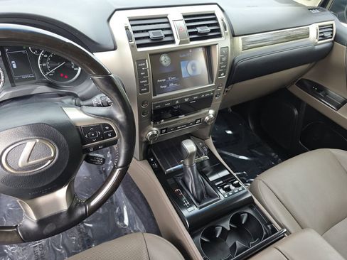Used 2021 Lexus GX 460 Premium w/ Premium Package AWD/4WD image 24