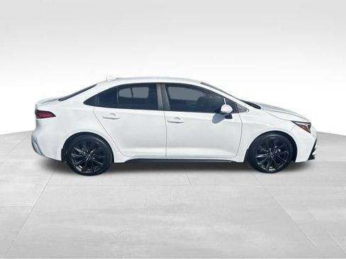 Used 2026 Toyota Corolla SE FWD image 6