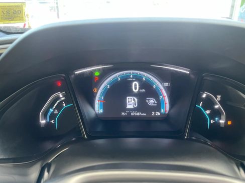 Used 2018 Honda Civic EX image 12