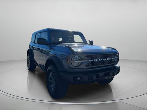 New 2025 Ford Bronco Badlands image 4