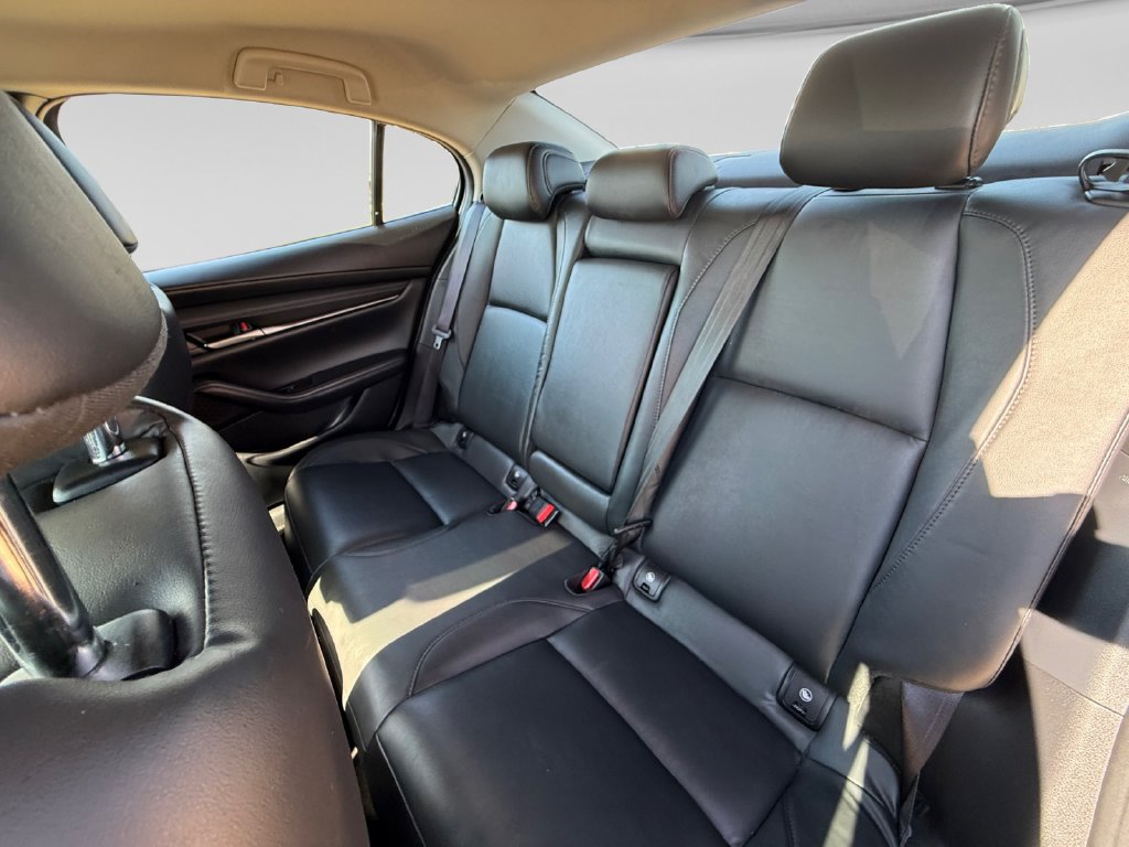 Used 2024 MAZDA MAZDA3 s FWD image 34
