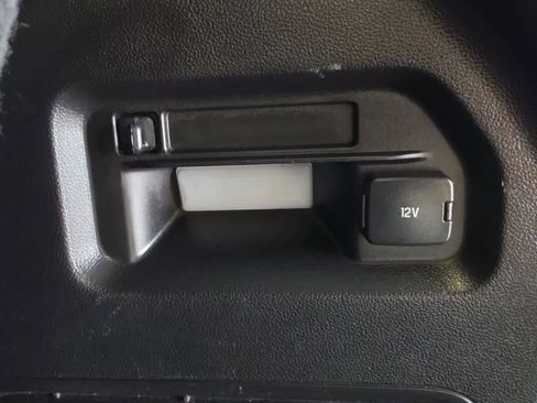 Used 2021 Ford Explorer XLT w/ Equipment Group 202A AWD/4WD image 36