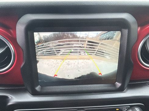 Certified 2022 Jeep Wrangler Unlimited Rubicon w/ Xtreme Recon 35" Tire Package image 20