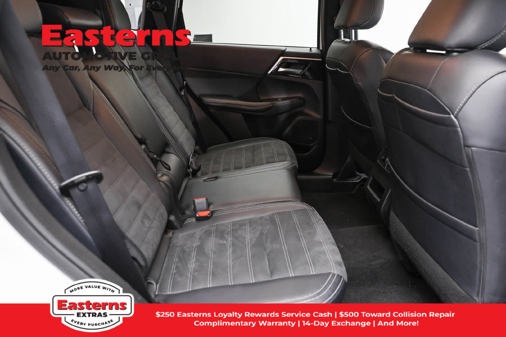 Used 2024 Mitsubishi Outlander SE FWD image 23