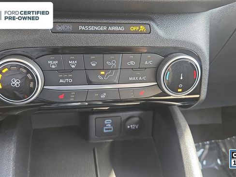 Certified 2022 Ford Escape SE w/ Cold Weather Package AWD/4WD image 17
