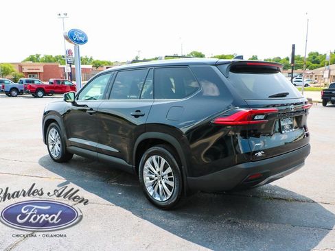 Used 2024 Toyota Grand Highlander AWD image 5