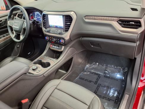 Used 2023 GMC Acadia Denali w/ Denali Ultimate Package AWD/4WD image 12