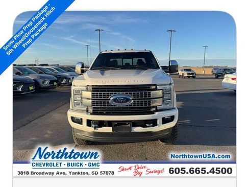 Used 2018 Ford F350 Platinum w/ Platinum Ultimate Package image 3