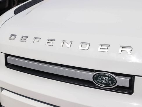 Used 2023 Land Rover Defender 110 S AWD/4WD image 11