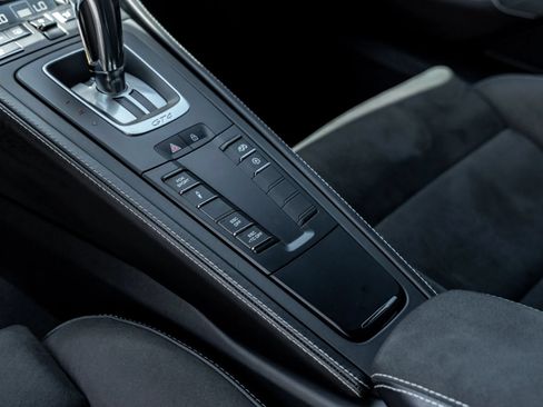 Used 2022 Porsche 718 Cayman GT4 RWD image 42