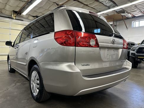 Used 2007 Toyota Sienna LE FWD image 35