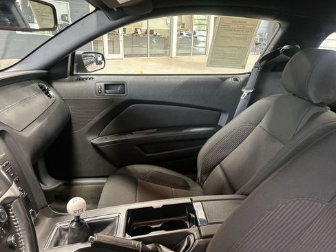 Used 2013 Ford Mustang Coupe w/ V6 Performance Pkg RWD image 3