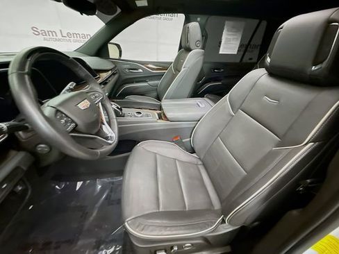 Used 2023 Cadillac Escalade Premium Luxury image 23
