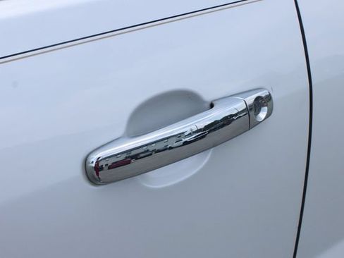 Used 2016 GMC Acadia Denali AWD/4WD image 9