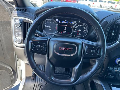 Used 2021 GMC Sierra 1500 AT4 w/ AT4 Premium Package AWD/4WD image 18