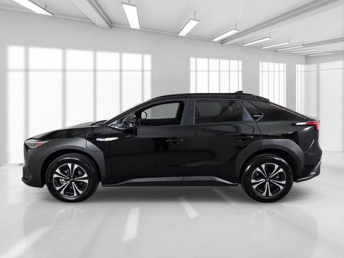 Certified 2025 Subaru Solterra AWD/4WD image 4