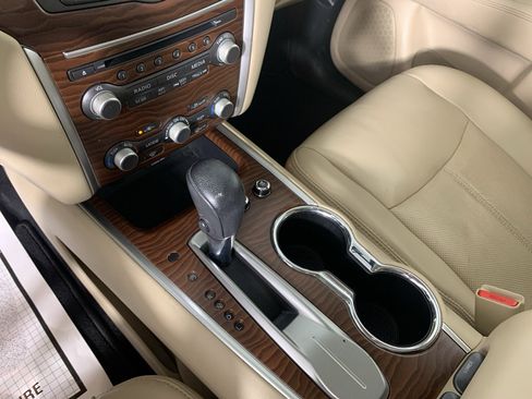 Used 2020 Nissan Rogue SV image 25