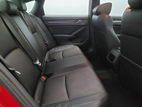 Used 2018 Honda Accord Sport image 19