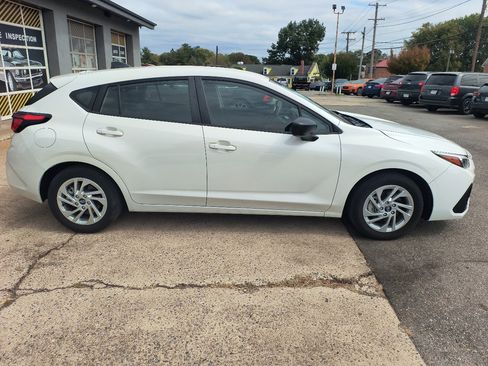 Used 2024 Subaru Impreza 2.0i image 19